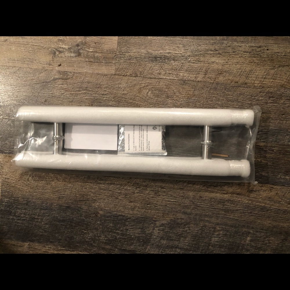 Pull /Push door handles